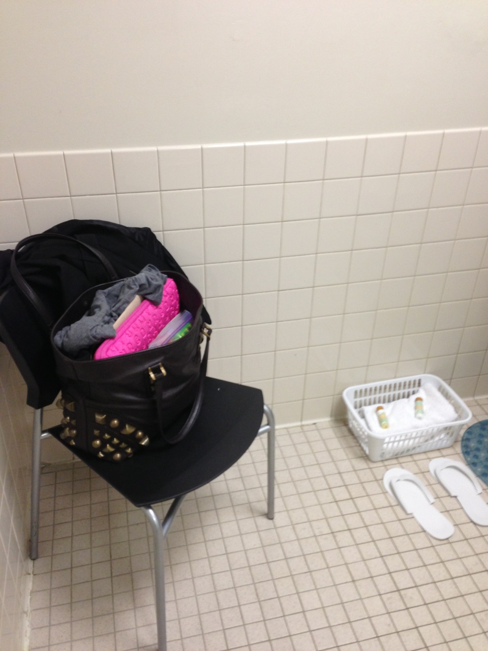 From Home To Roam » Need a Shower or to “Freshen Up” at San Francisco