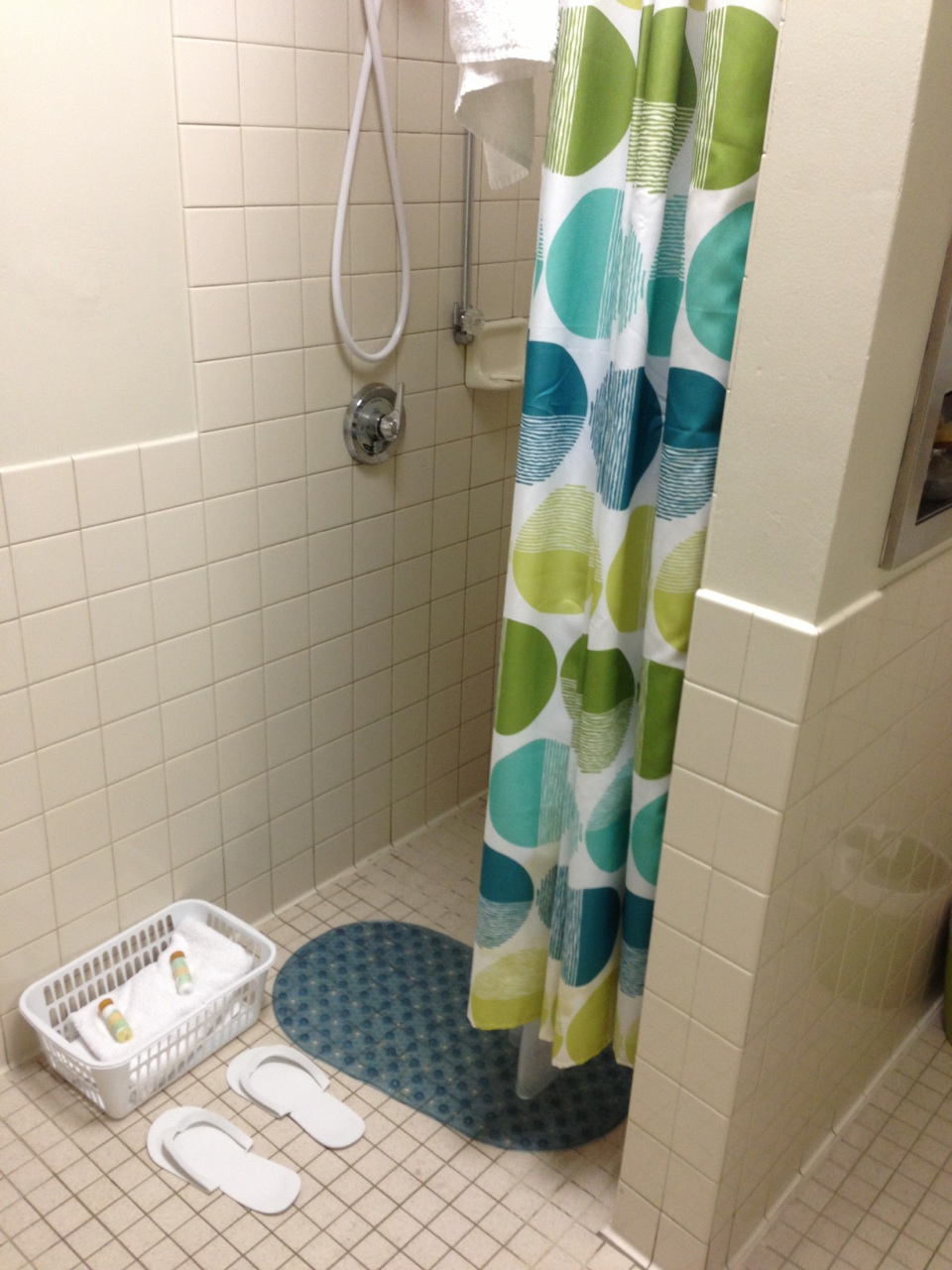 From Home To Roam » Need a Shower or to “Freshen Up” at San Francisco